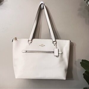 NWOT COACH F79608 Crossgrain Leather Gallery Tote IM/CHALK New